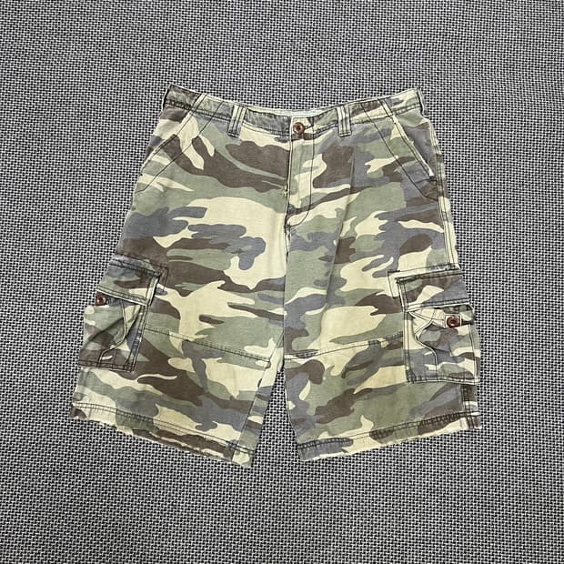 홀리스터 카모 버뮤다팬츠