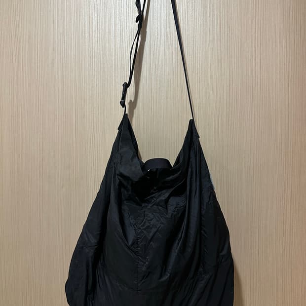 앤즈앤드민즈 패커블 숄더백 블랙