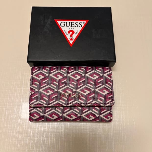 게스 카드 동전 지갑