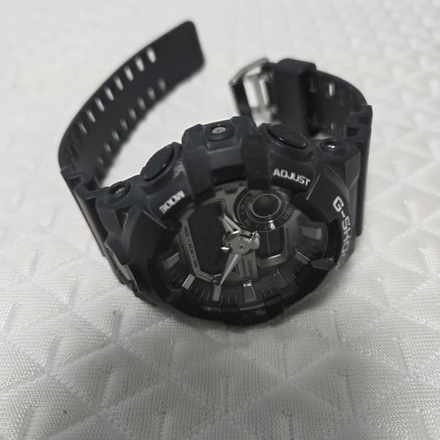 카시오 G-SHOCK GA-710-1A