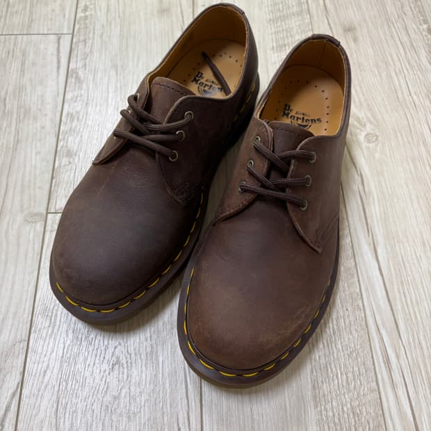 닥터마틴 1461 3홀 크레이지홀스 240