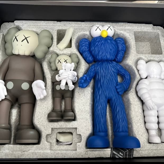 급처‼️카우스 패밀리 바이닐 피규어 브라운 블루 화이트