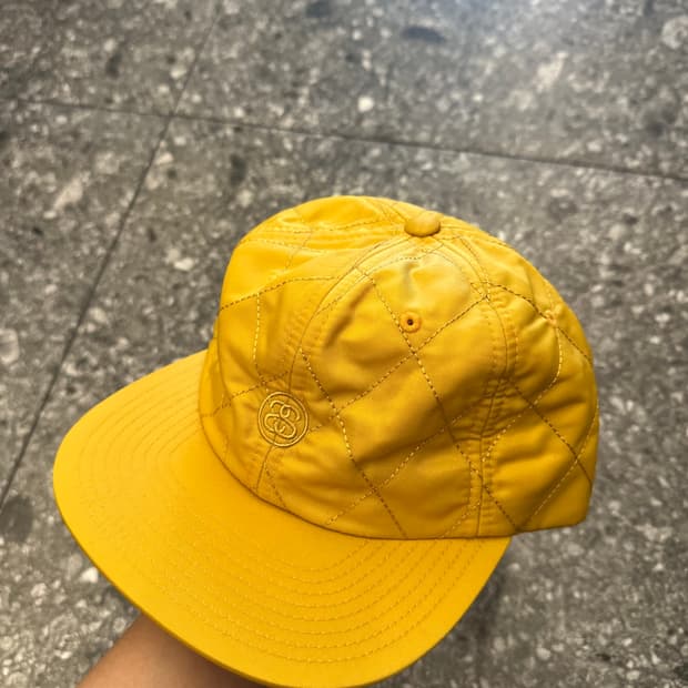 스투시 레트로 나일론 퀄티드 캡 처분