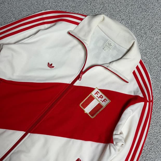 아디다스 올드스쿨 페루 트랙탑 