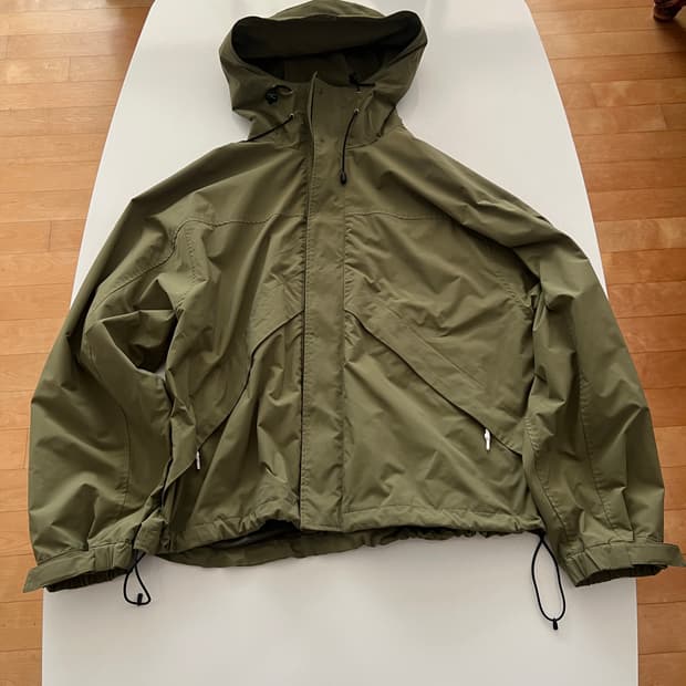 유니폼브릿지 바람막이 판매합니다.