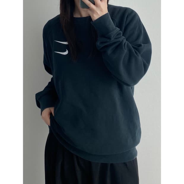 나이키 더블 스우시 맨투맨