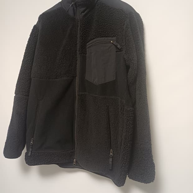 유니클로×엔지니어드가먼츠 쉐르파 후리스 집업