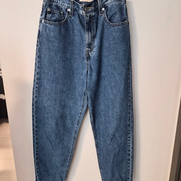 리바이스 프리미엄 하이 루즈 테이퍼 청바지 26