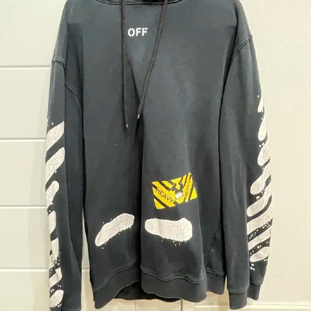 오프화이트  후드티.  M/L