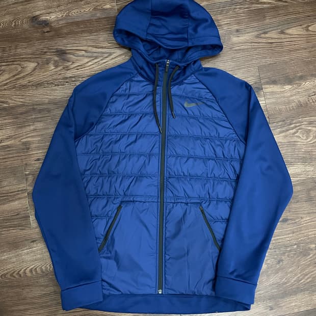 나이키 써마 윈터라이즈 풀집 후디 패딩 자켓