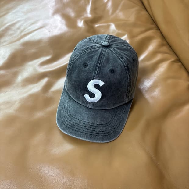 슈프림 S로고 6패널 볼캡 모자 20ss 피그먼트 블랙