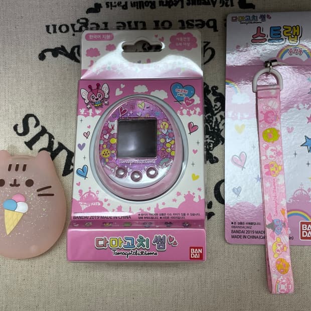 다마고치 썸 메르헨 미츠 핑크 한국어 풀박스,예약구매 특전 스트랩,케이스