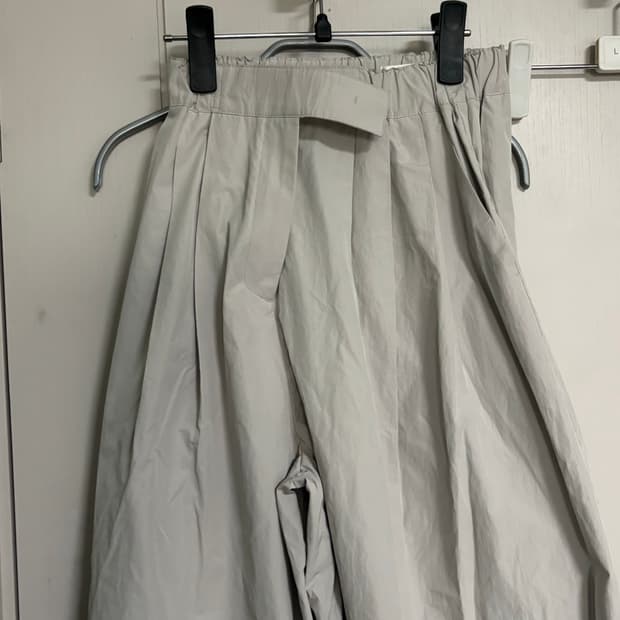 아모멘토 쓰리턱 팬츠 / 구매가 209,000