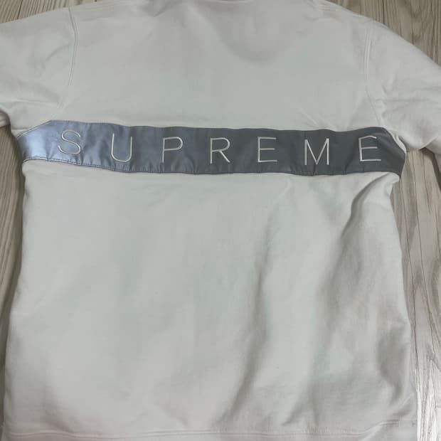 슈프림 하프집업