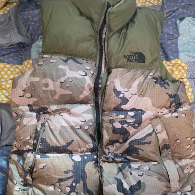 [급처/해외 L]노스페이스 700 눕시 베스트 카모