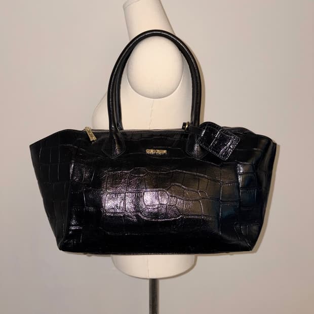 GEIGER All Black shoulder bag