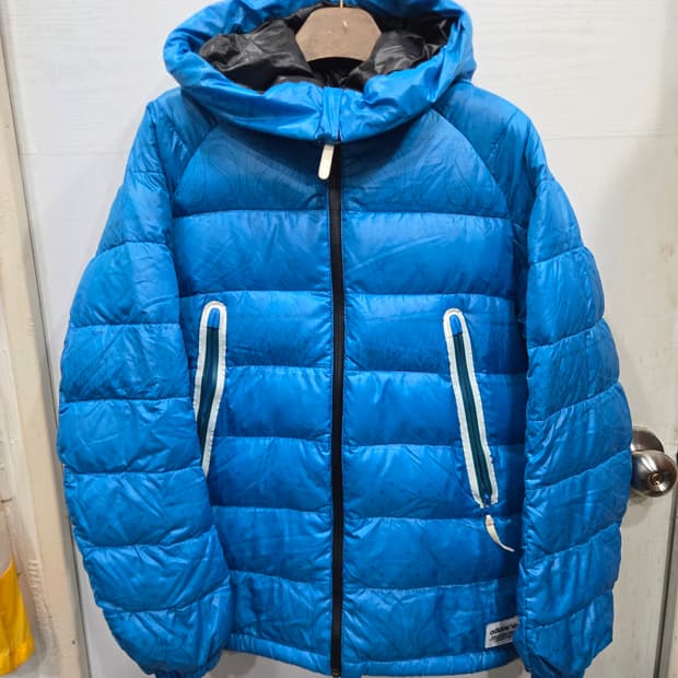 (90,S) adidas 아디다스 거위털 패딩! 패턴 들어간 패딩!