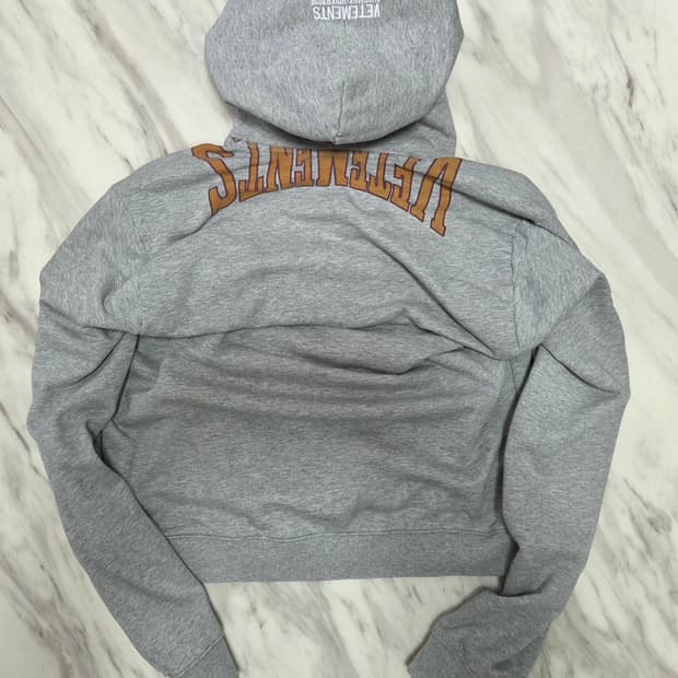 베트멍 오버핏 크롭백로고 후드티