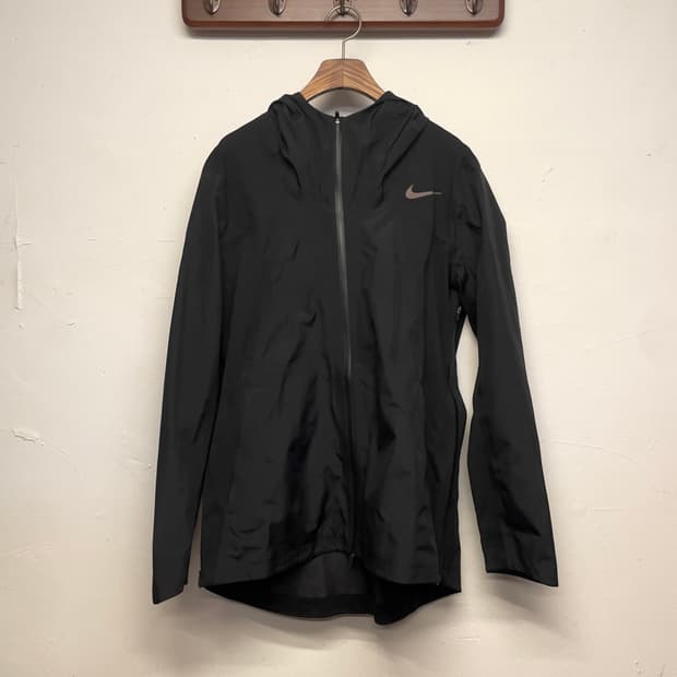 나이키 (우먼) 러닝 에어로 쉴드 바람막이 자켓  