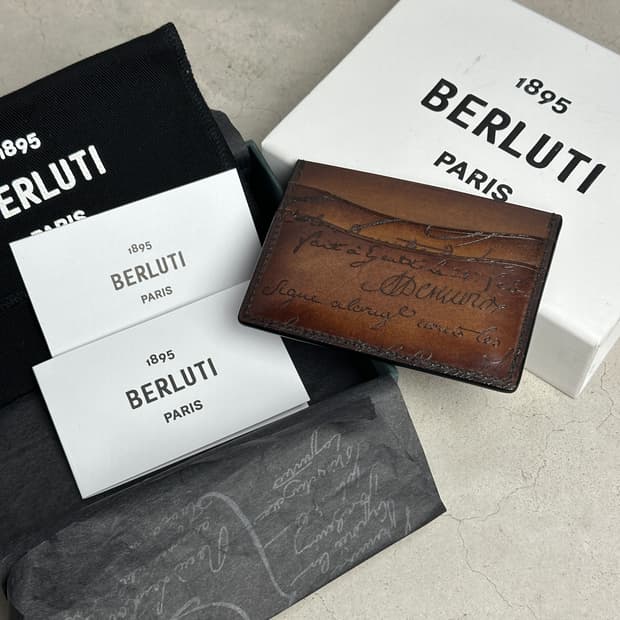 벨루티 스크립트 레더 카드 홀더
