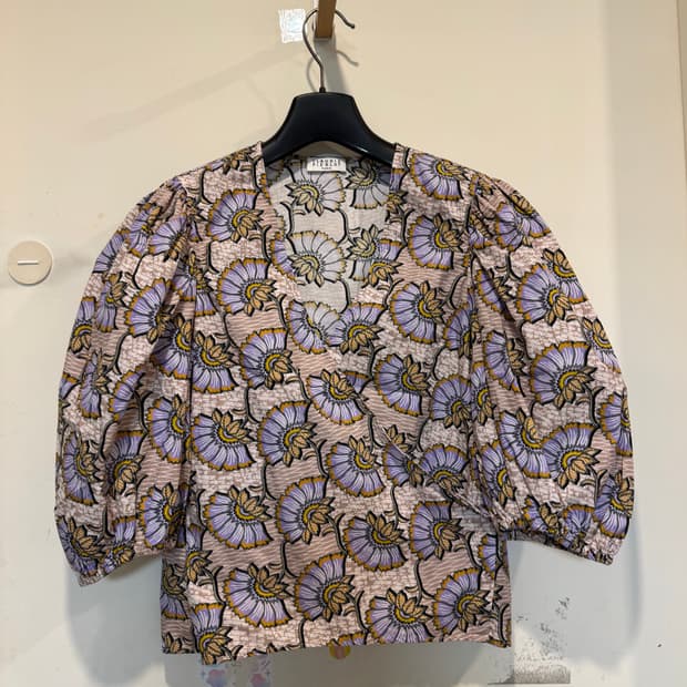 claudie pierlot 끌로디피에로 랩 블라우스