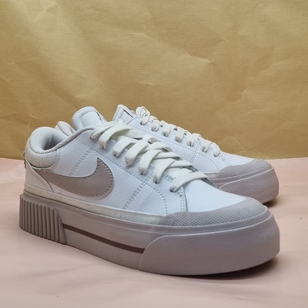 나이키 코트 레거시 리프트 스니커즈 230