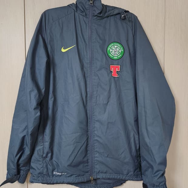 나이키 셀틱 풋볼 바람막이 사이즈S