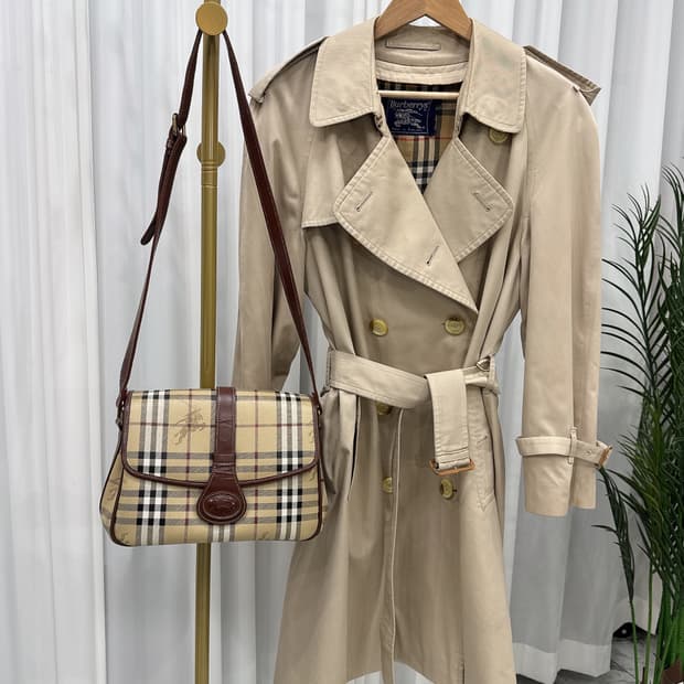 버버리 더블 트렌치 코트