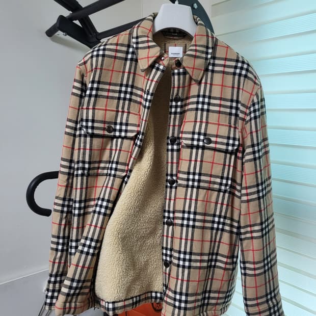 22FW 버버리 체크 양털 자켓 L