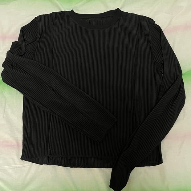 YYYY 버티컬 플리티드 롱슬리브 2SIZE