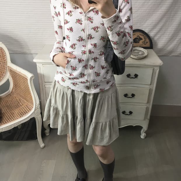 oatmeal antique floral hood zip-up