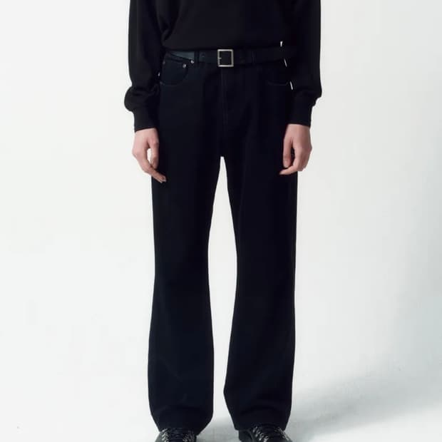 인사일런스 세미 플레어 진 WASHED BLACK M