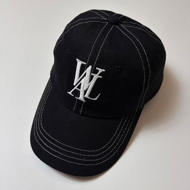 우알롱 시그니처 스티치 볼캡 Q1503