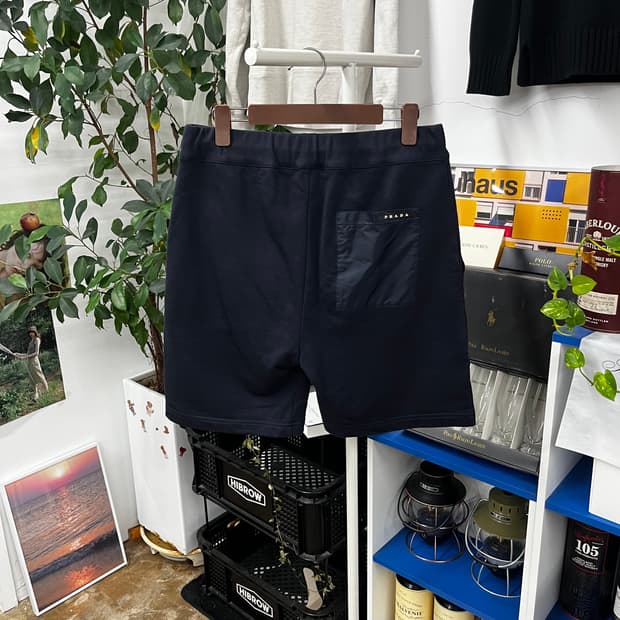 프라다 나일론 포켓로고 스웻쇼츠 M