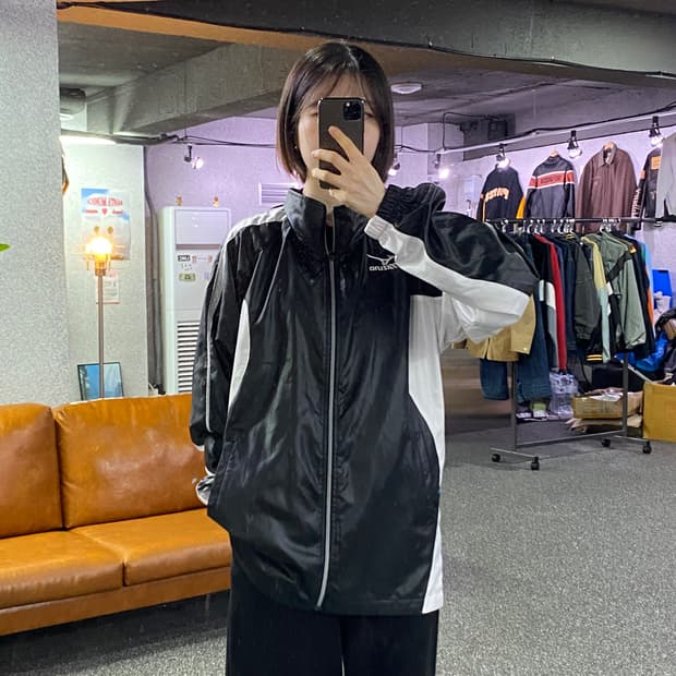 미즈노 스몰로고 폴리쉘 투톤 바람막이 B4743