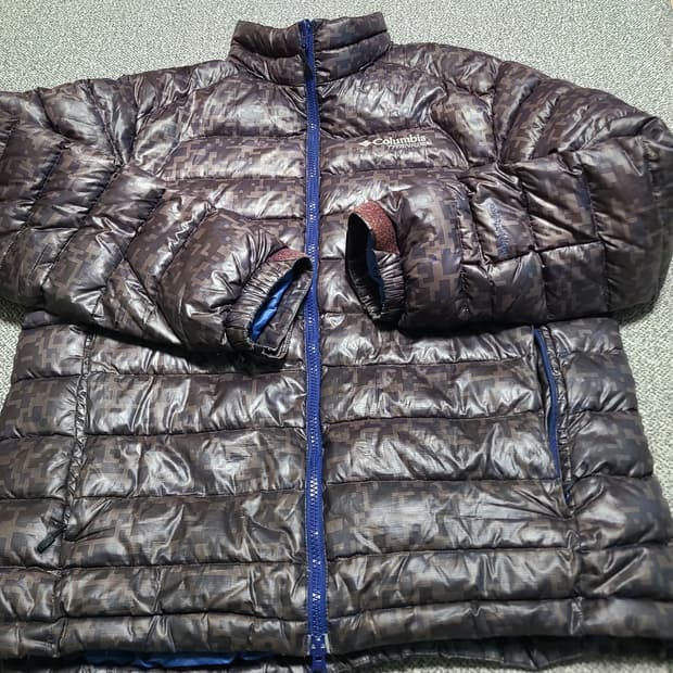 컬럼비아 티타늄 구스다운 경량  남성 패딩 XL
