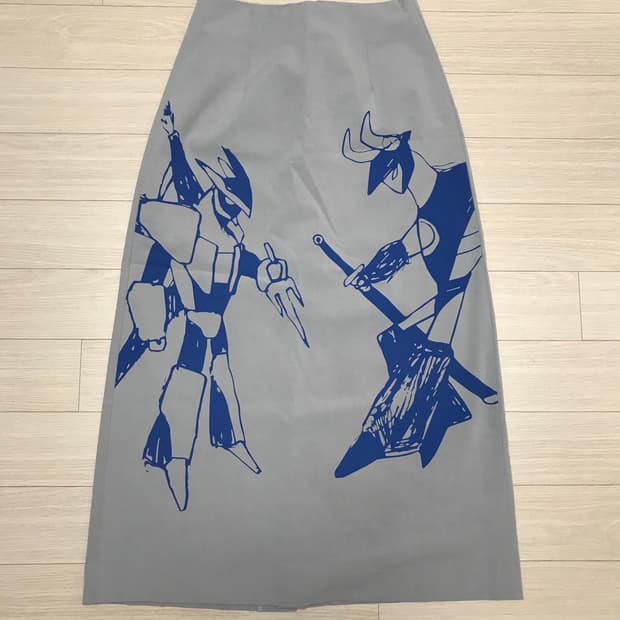 아조바이아조 건담 스커트