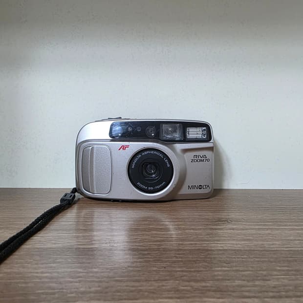 미놀타 RIVA ZOOM 70 필름 카메라