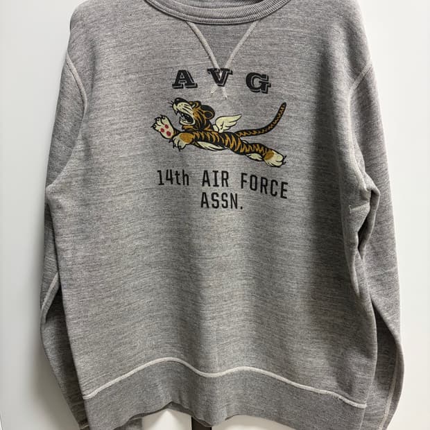 버즈릭슨 avg 플라잉타이거 맨투맨 스웻셔츠