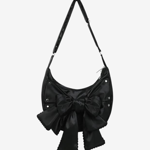 이우가마카라스 리본 숄더백 black