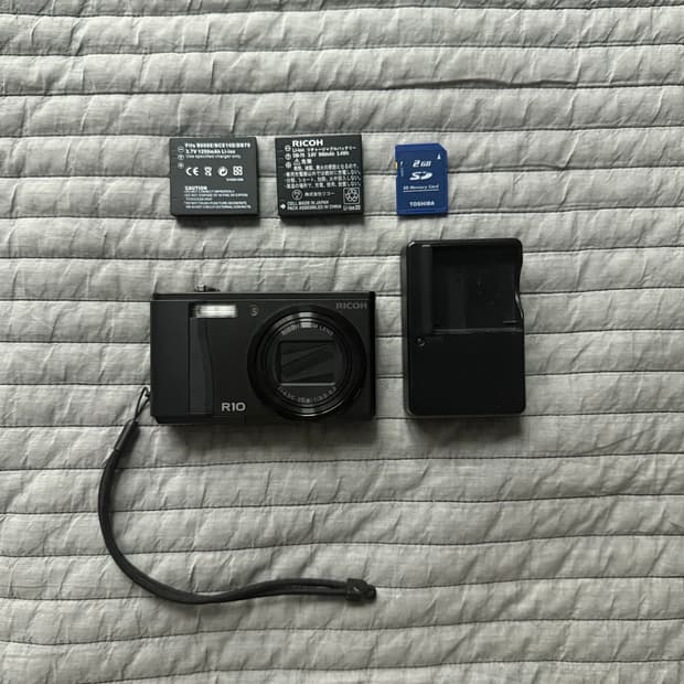 <민트급> 리코 R10 블랙 Ricoh R10