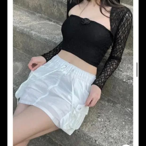 ( 새상품) 드라이로즈 카고 스커트 화이트 