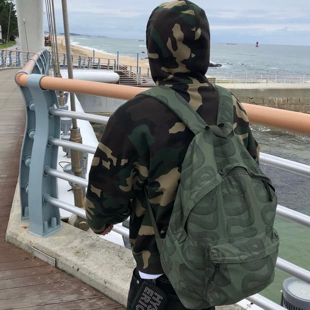 슈프림 카모 후드집업