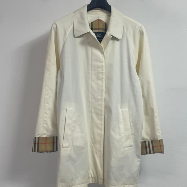버버리 크림아이보리 노바체크 하프 자켓 (on.148)