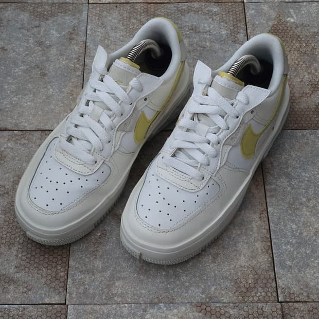 (235)나이키 에어 포스 1 폰탄카 화이트 옐로우