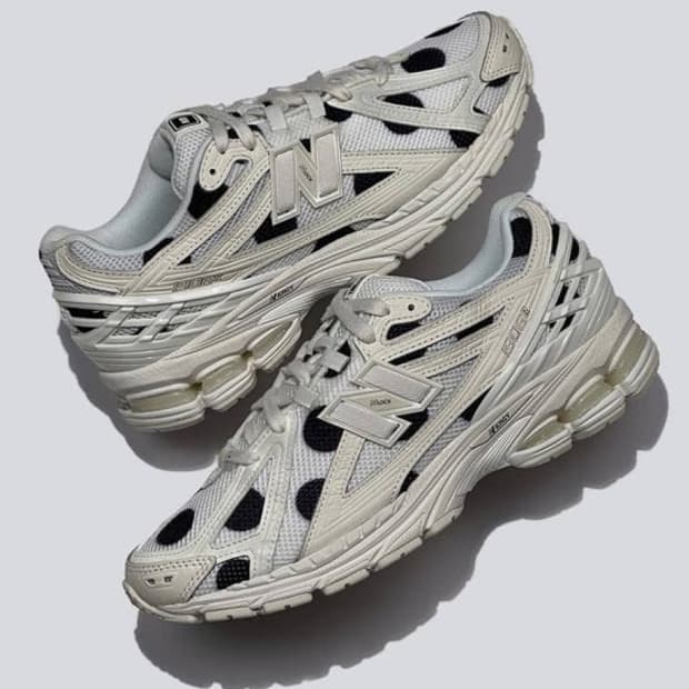 New Balance_1906R Polka Dot Off white