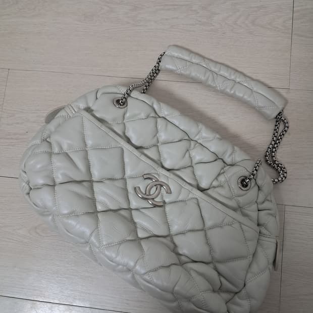 샤넬 퀼팅 숄더백 