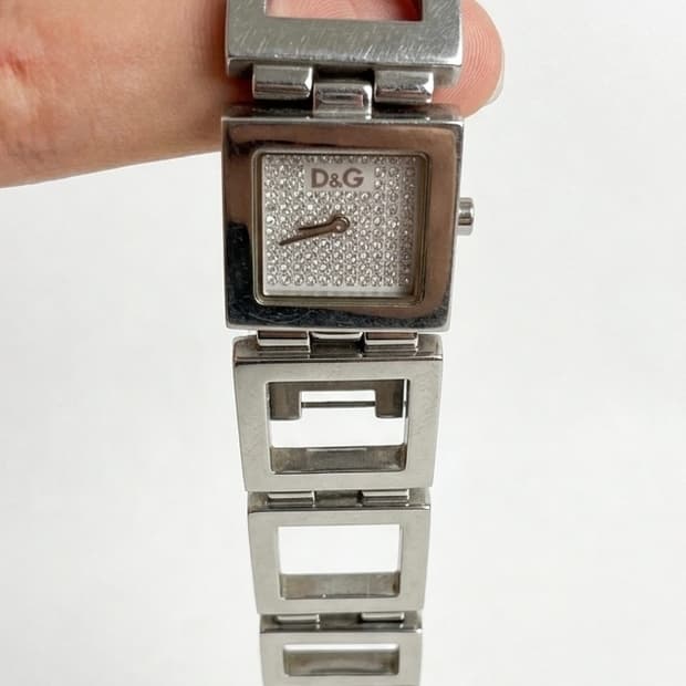 D&G 여성 실버 팔찌시계