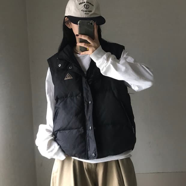 나이키ACG 블랙 패딩조끼