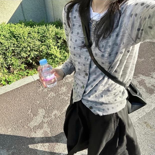 꼼데가르송 그레이 도트 가디건 (착용샷O)